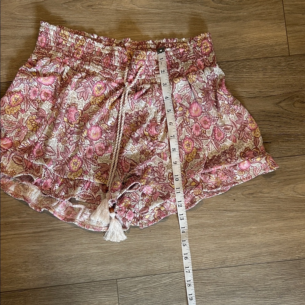 No Boundaries Pink Floral High Waist Shorts Size L - Picture 5 of 5